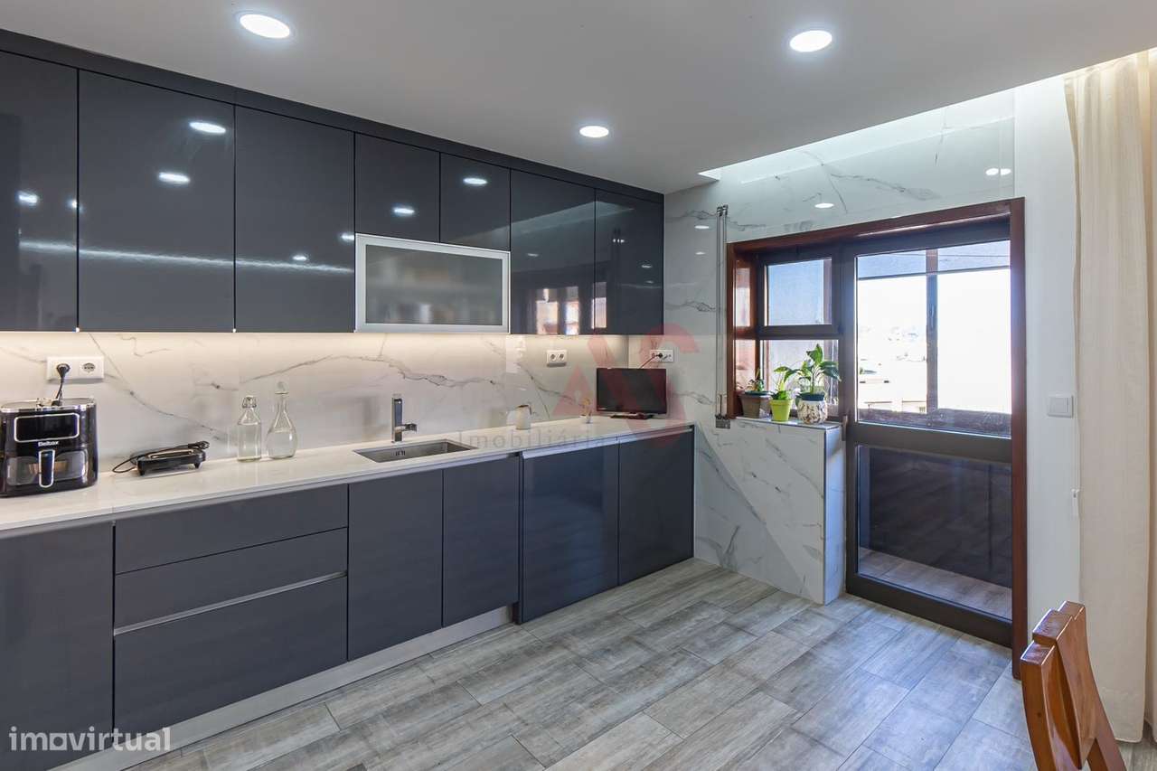 Apartamento T3+1 renovado no Centro de Felgueiras - Grande imagem: 4/29