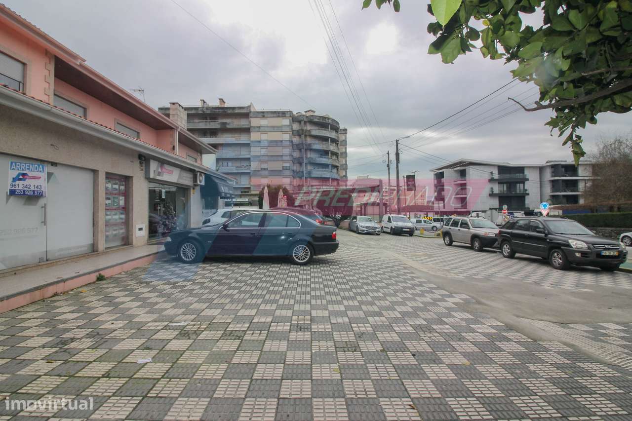 Loja para arrendamento no centro da Vila de Prado! - Grande imagem: 3/5