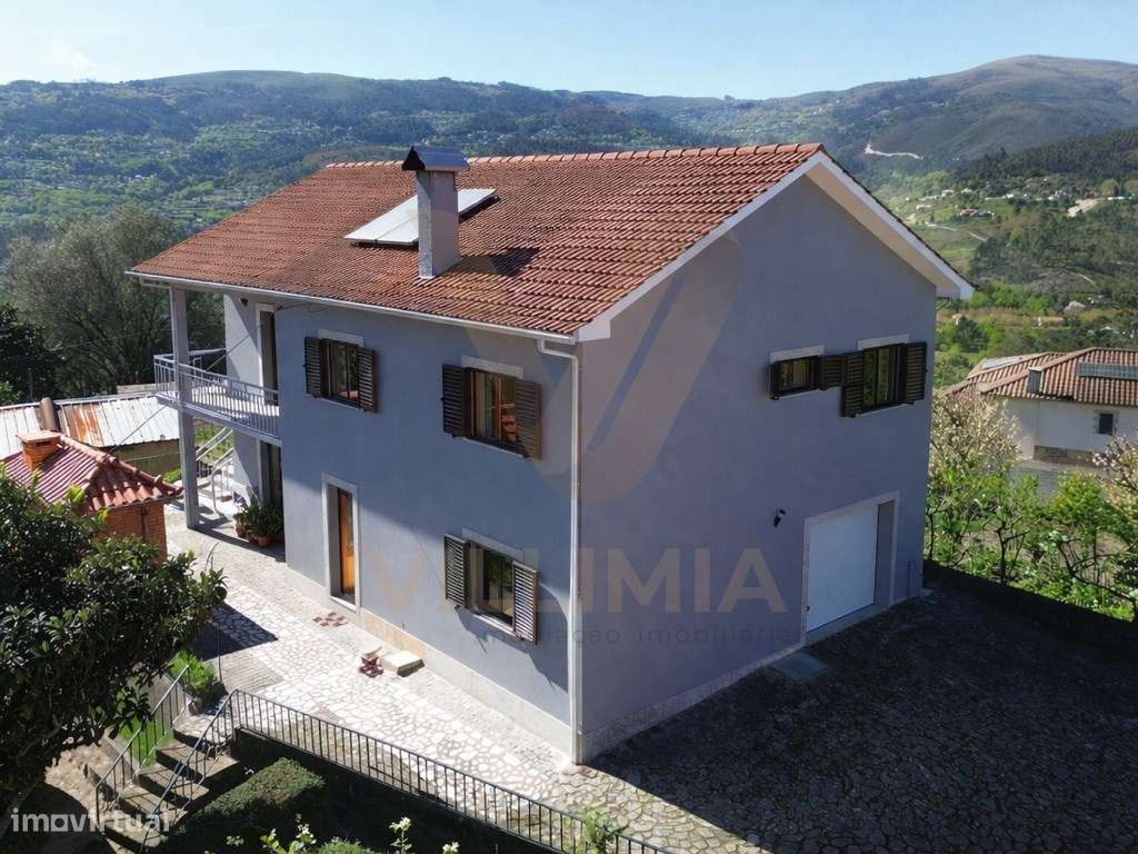 Moradia T3 e Terreno 500 m² | Sá - Arcos de Valdevez-32