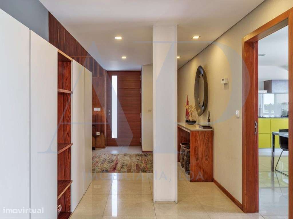 Moradia T4 +1 com piscina-16