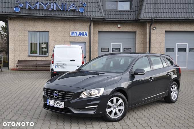 Volvo V60 D2 Momentum - 1