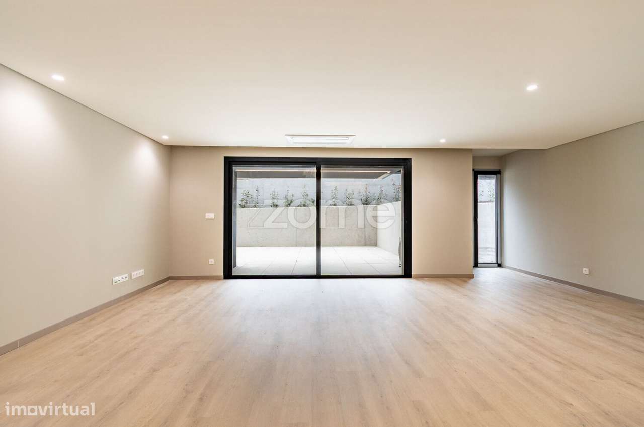 Apartamento T2 Novo, com Terraço e 2 lugares garagem - Grande imagem: 5/34