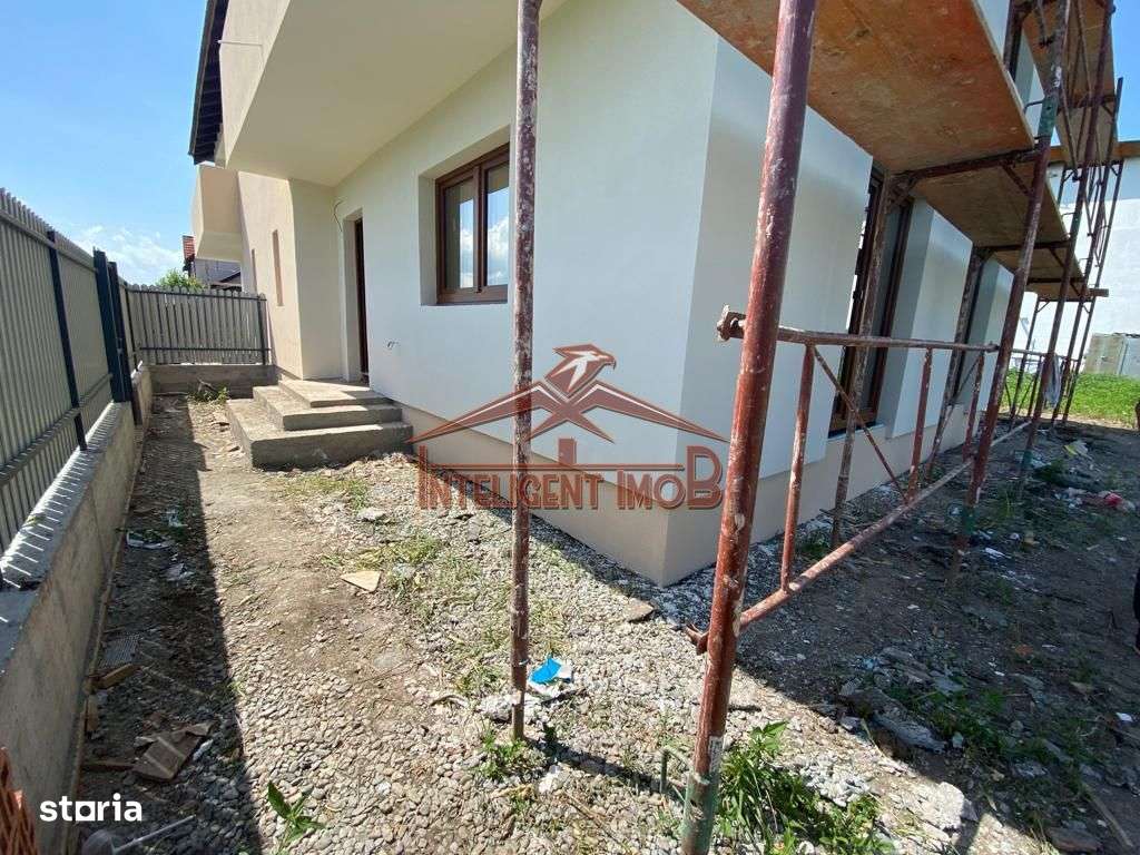 Duplex 4 camere, 150 mp curte libera in Selimbar COMISION 0% - Imagine principală: 3/15