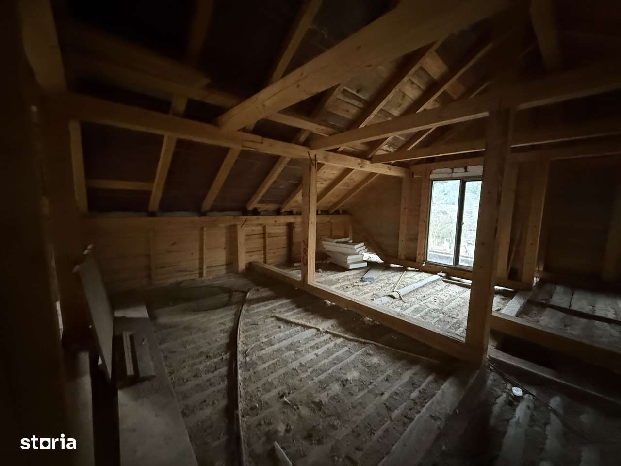 Casa Sucevița | 4.000 mp teren | Zonă liniștită-10