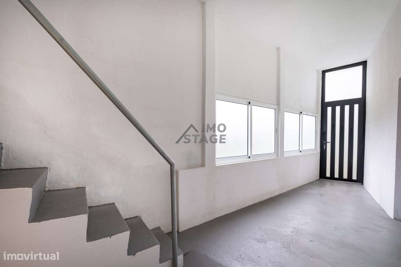 Moradia Bi-Familiar Renovada | Ermesinde – Santa Rita T1+1 e T2-15