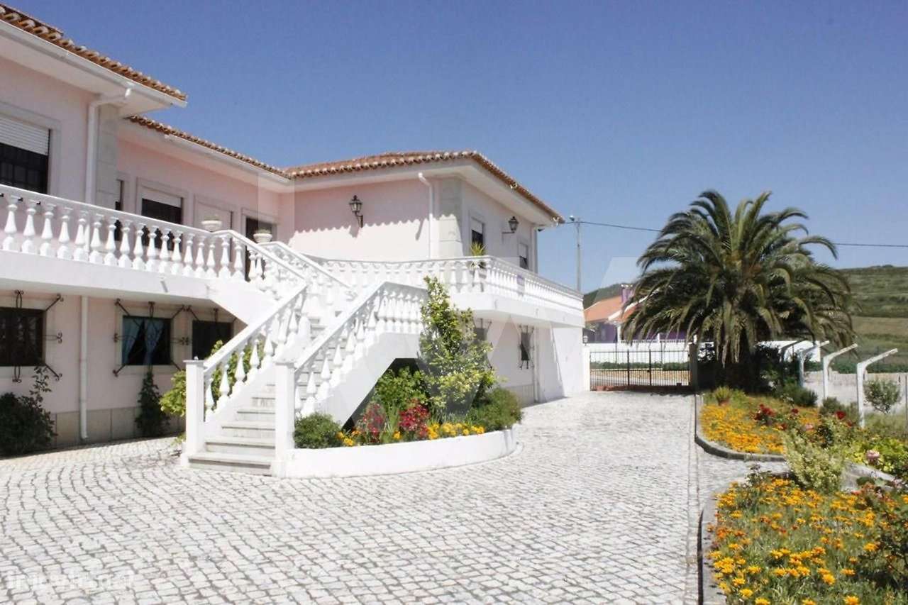 FANTÁSTICA MORADIA T4 COM JARDIM, PISCINA E POMAR - Grande imagem: 4/29