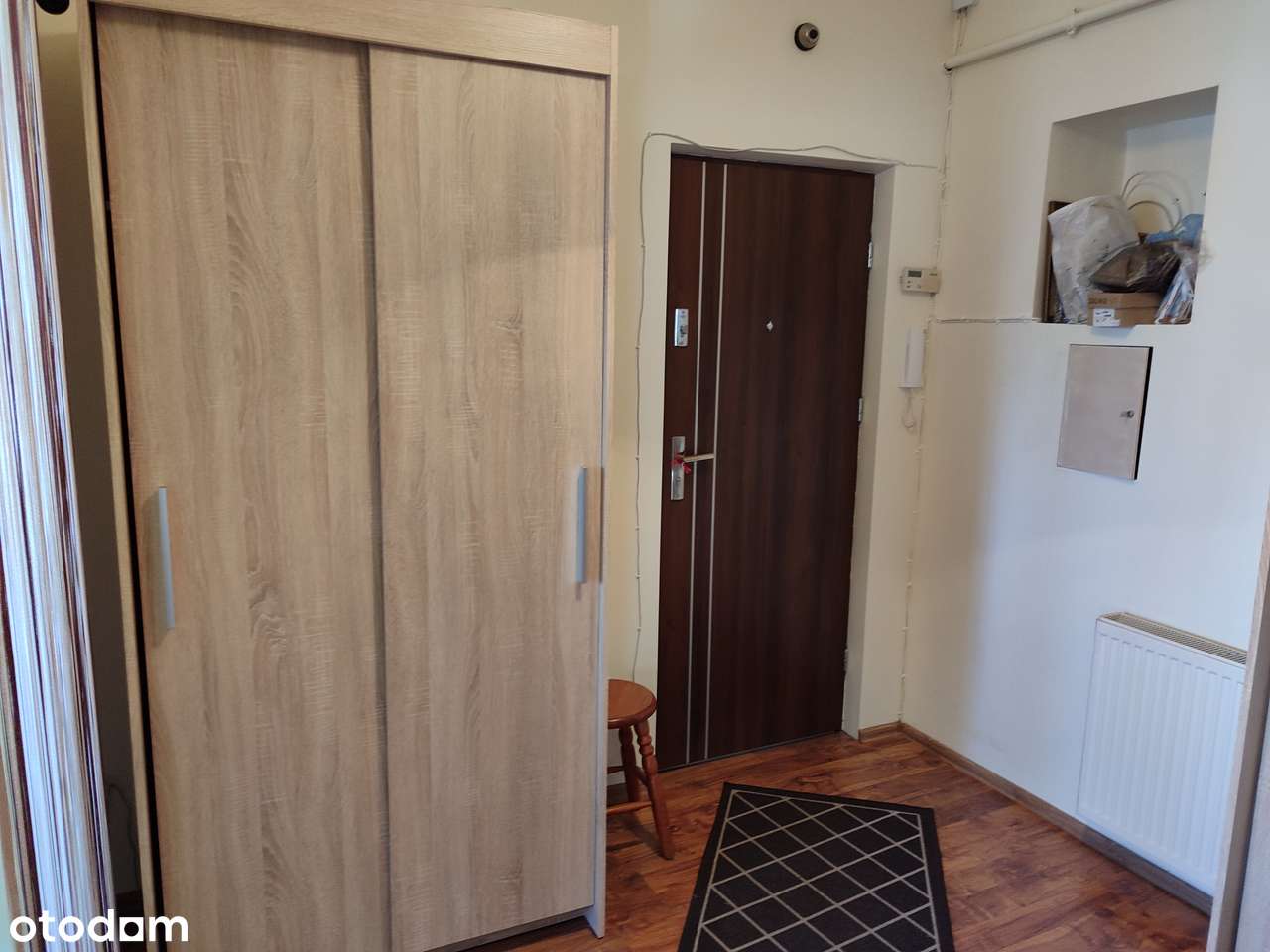 Przestronna kawalerka-12