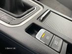 VW Passat 1.6 TDI Confortline - 14