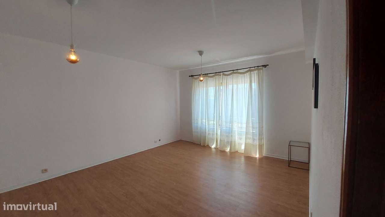 T3 em Santarém com arrecadação espaçosa! - Grande imagem: 5/13