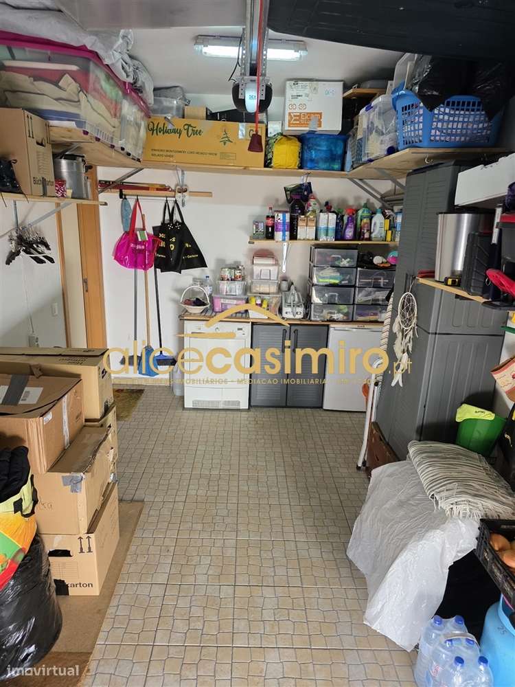 Moradia T4 - boas áreas- excelente estado!-56