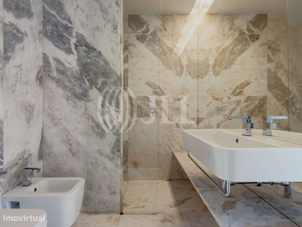 Apartamento T4 com estacionamento, em Vila Nova de Gaia-23