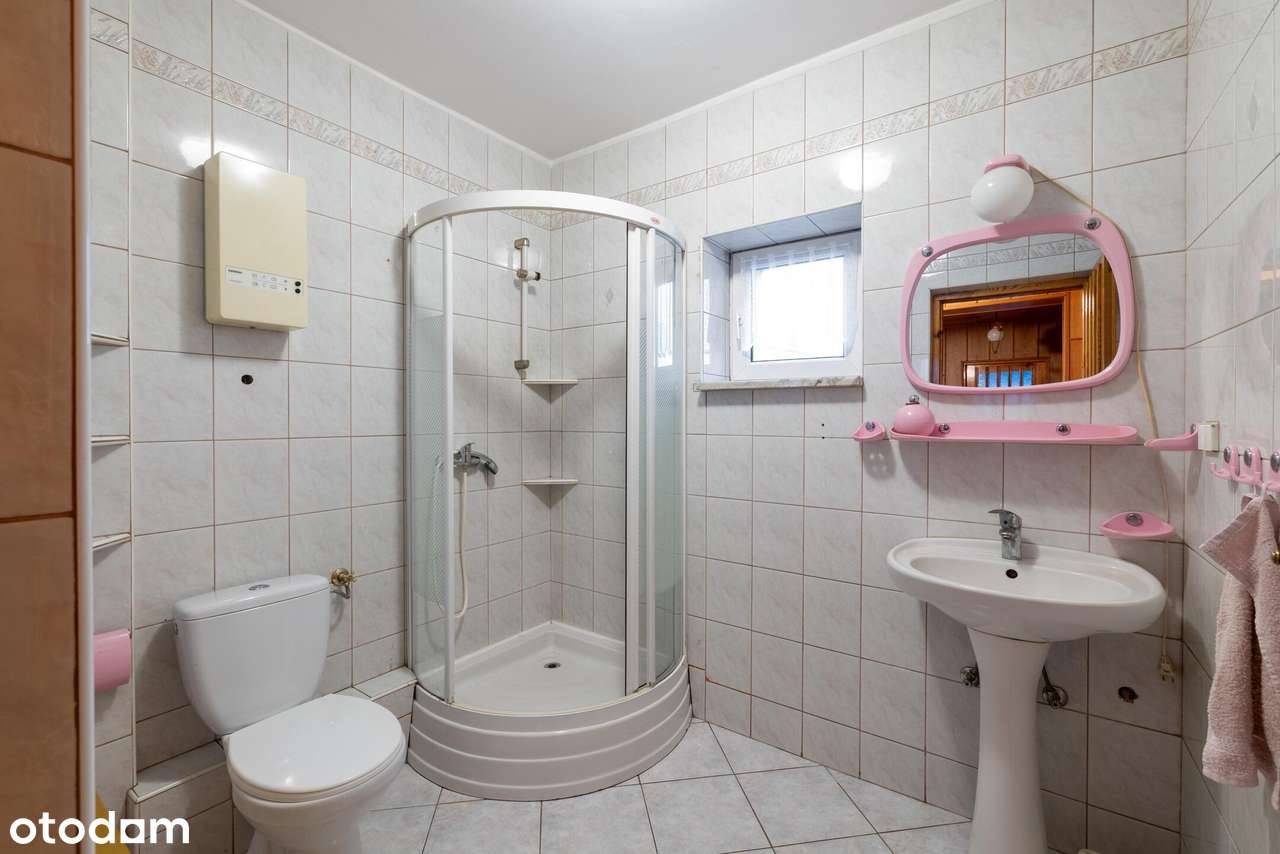 Dom i   działalność w samym centrum-15