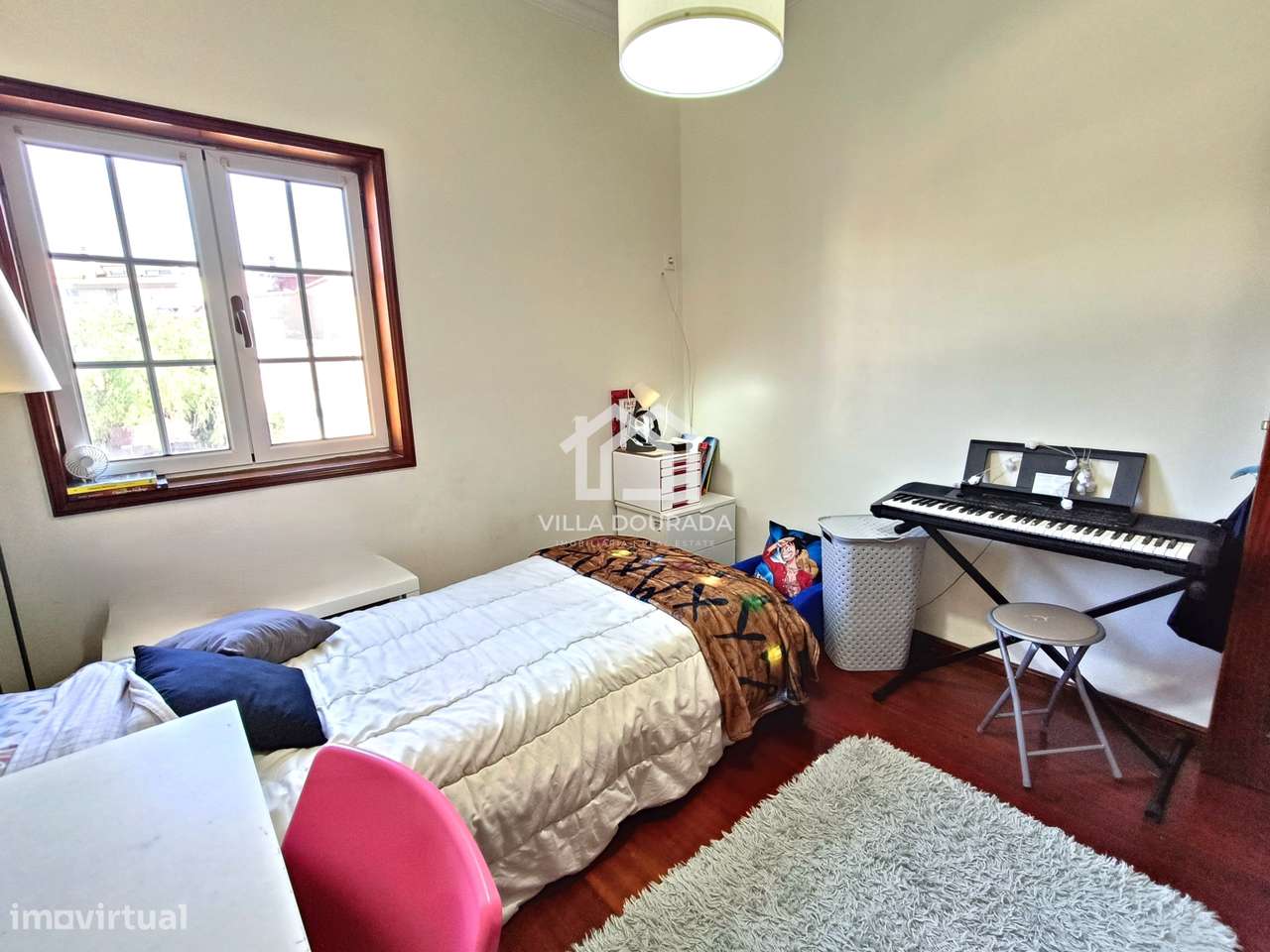 Moradia T3 ao centro de Pereiró com piscina. Aproveite!-24