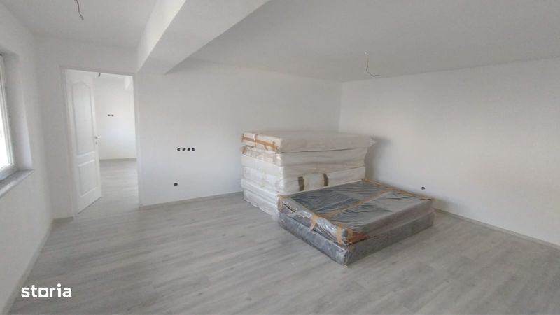 Vand apartament 2 camere 80mp utili Dragasani