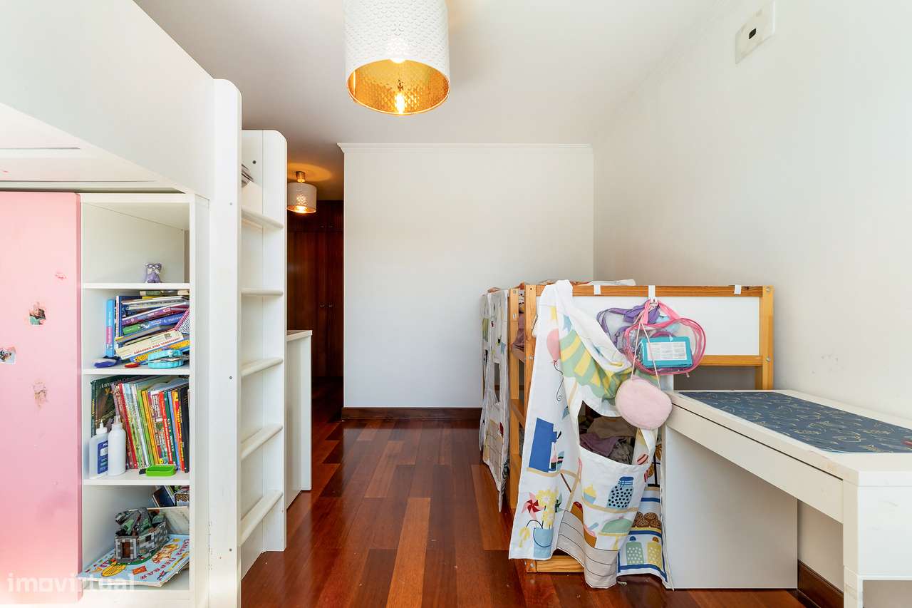 Apartamento t3 à venda na Rua Dom António Barroso, 268-16