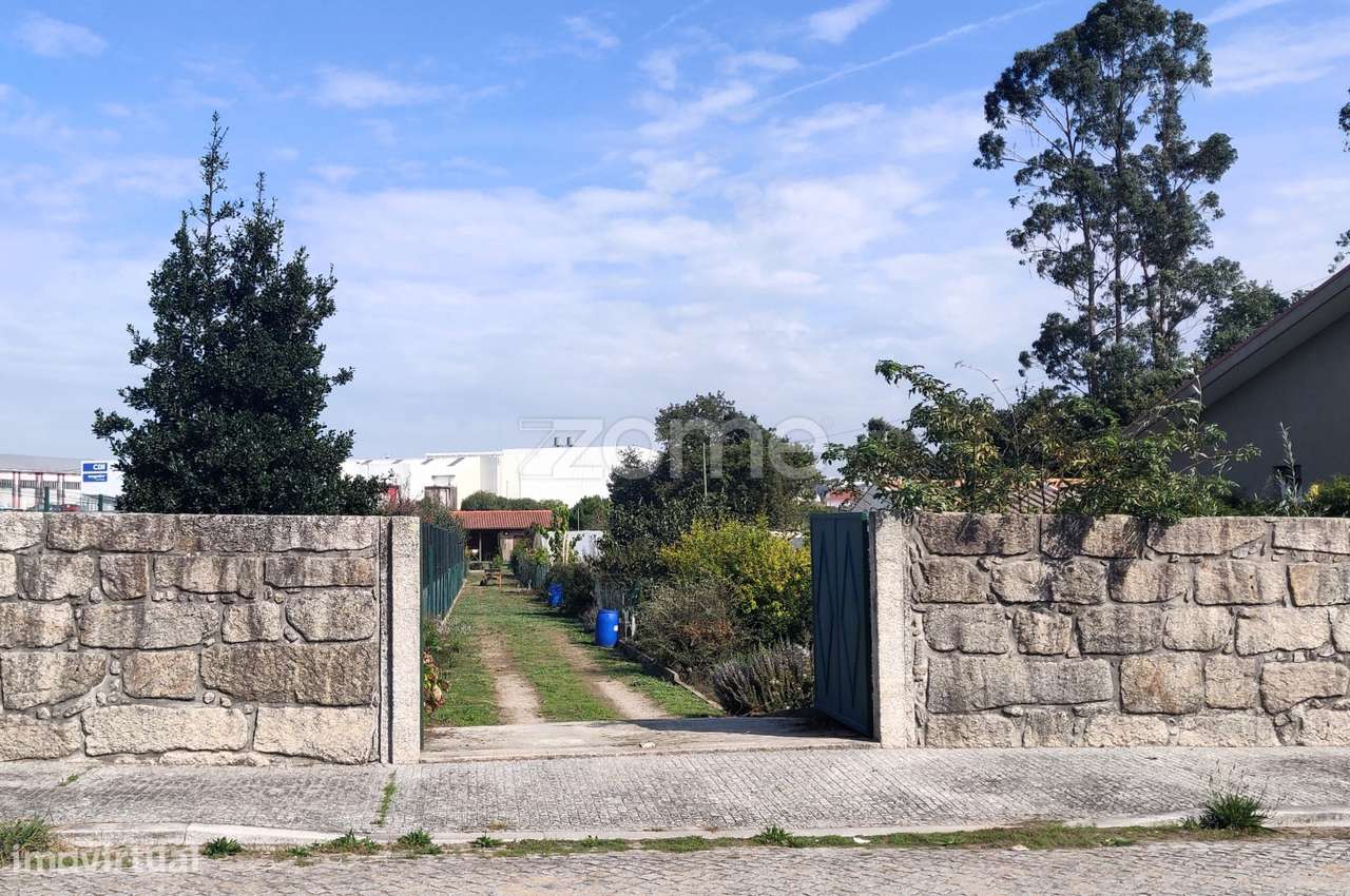 Terreno para construção com 2020 m² no Castelo da Maia - Grande imagem: 3/26