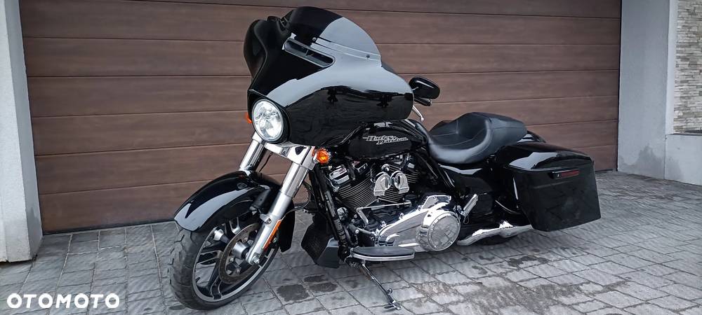 Harley-Davidson Touring Street Glide - 1