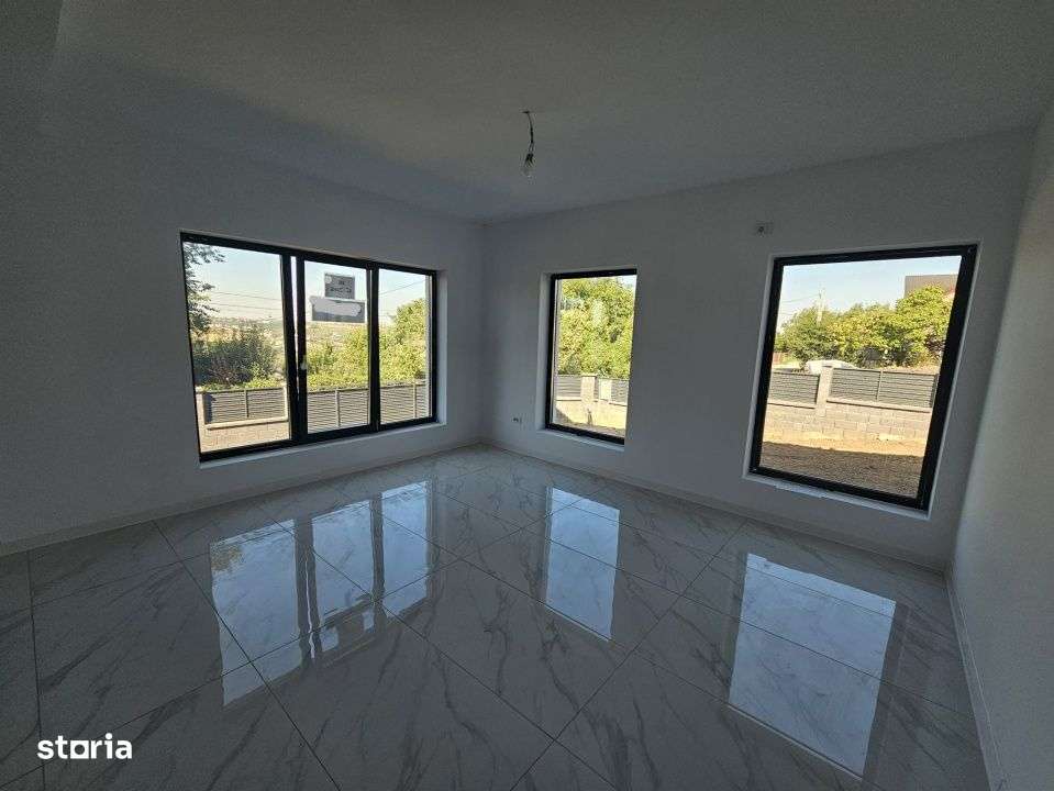 Vila eleganta tip duplex Visan-5