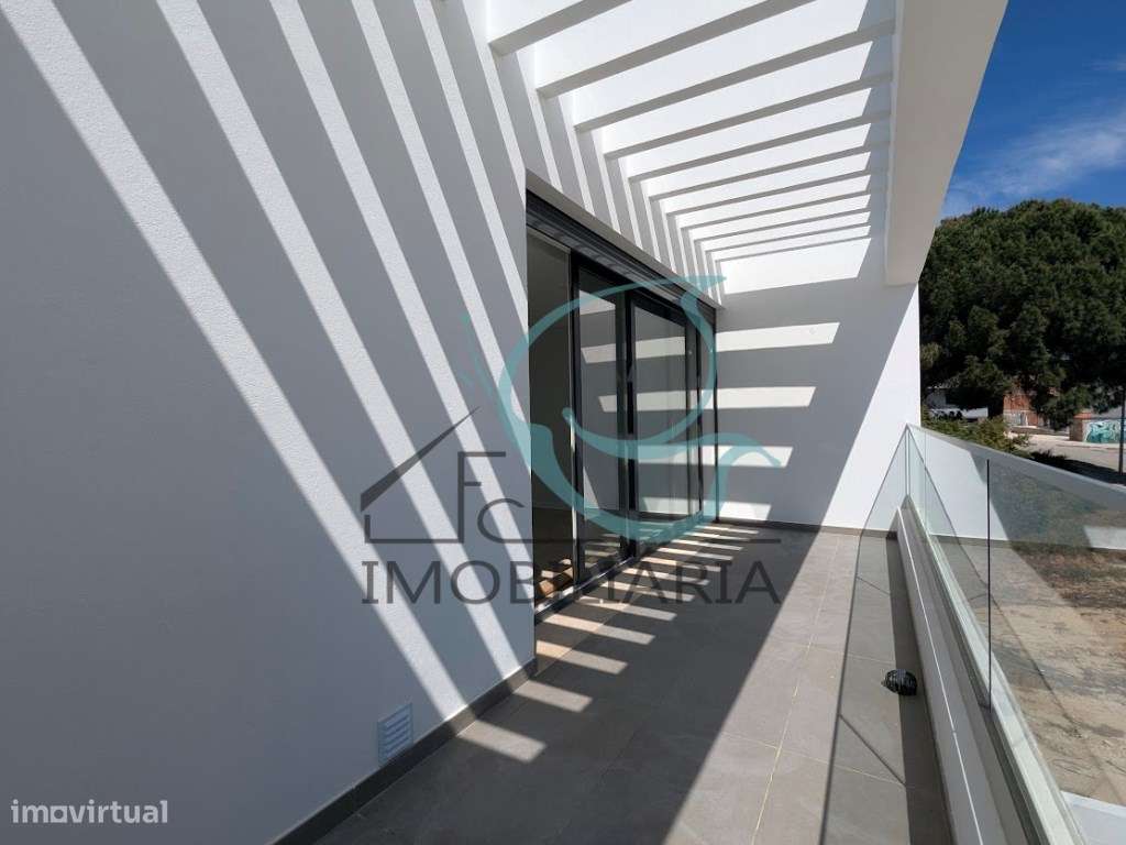 Moradia T3 com acabamentos de Luxo e Piscina - Quinta da Amizade-41