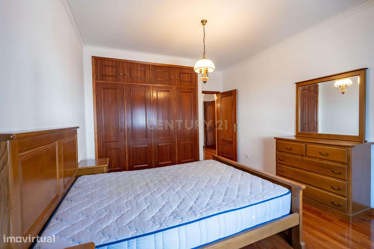 Moderno T1 em Lousã, quase novo e pronto a habitar-20