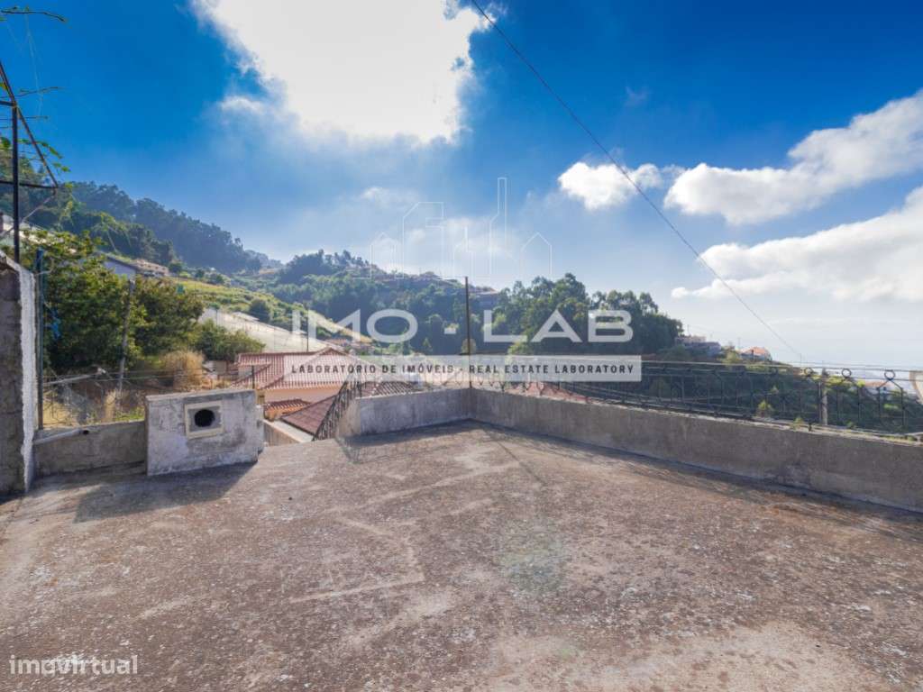 Moradia T2 - Ampla Garagem - Câmara de Lobos-17