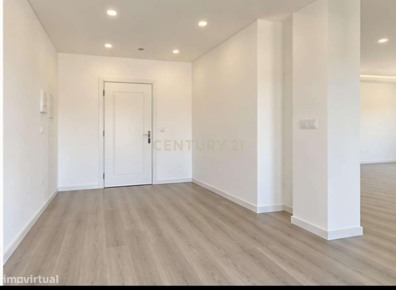 Moradia com 5.072 m² de terreno | Quinta do Anjo, Palmela-6