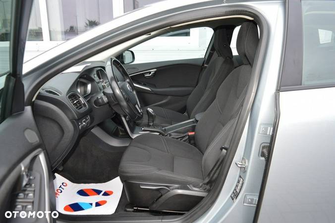 Volvo V40 CC D2 Kinetic - 17