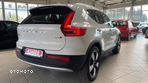 Volvo XC 40 D4 SCR AWD Momentum - 5