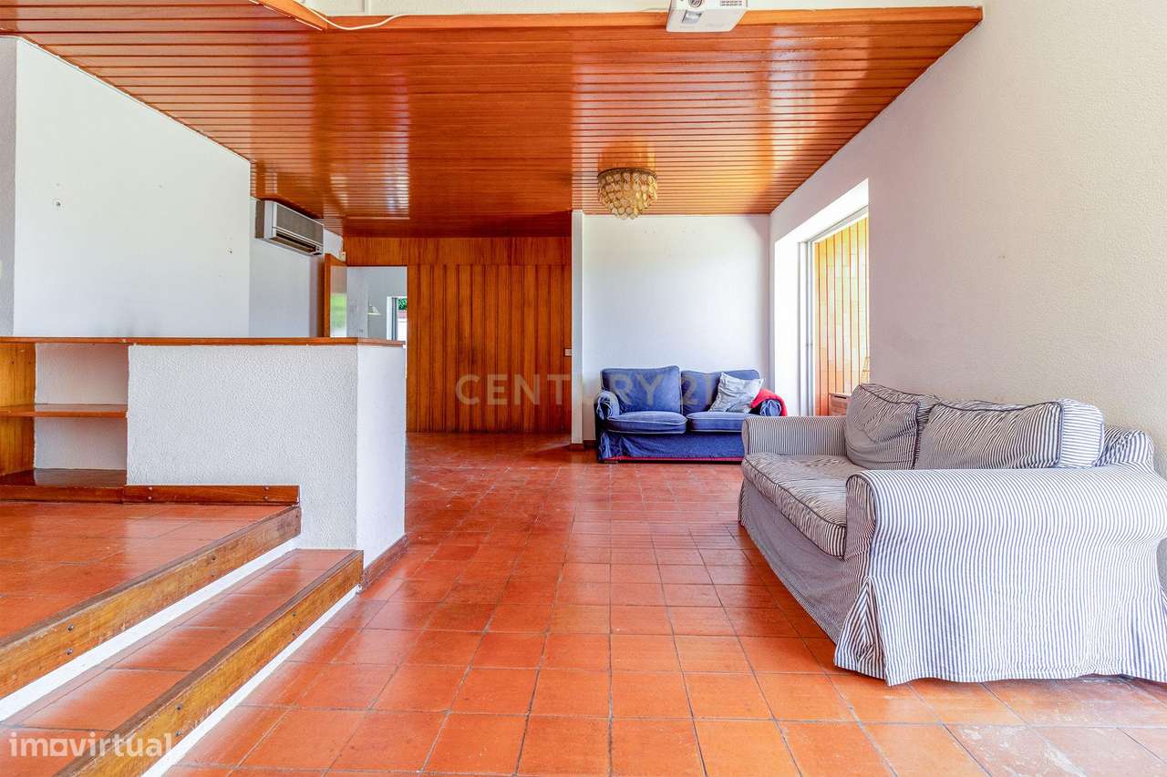 Moradia T5 com Jardim e Piscina | Albarraque – a 5 minutos da Beloura-8