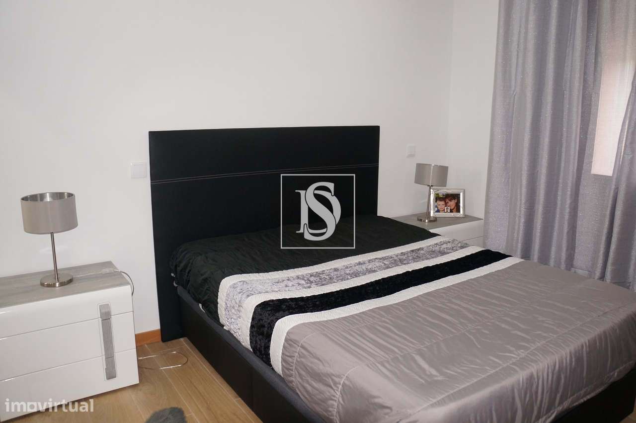 Moradia Isolada T3 em Vilar de Andorinho-53