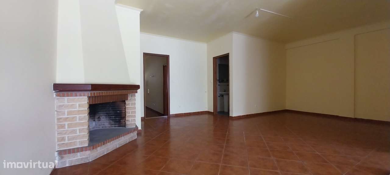 Moradia em Marinha Grande, Moita-2