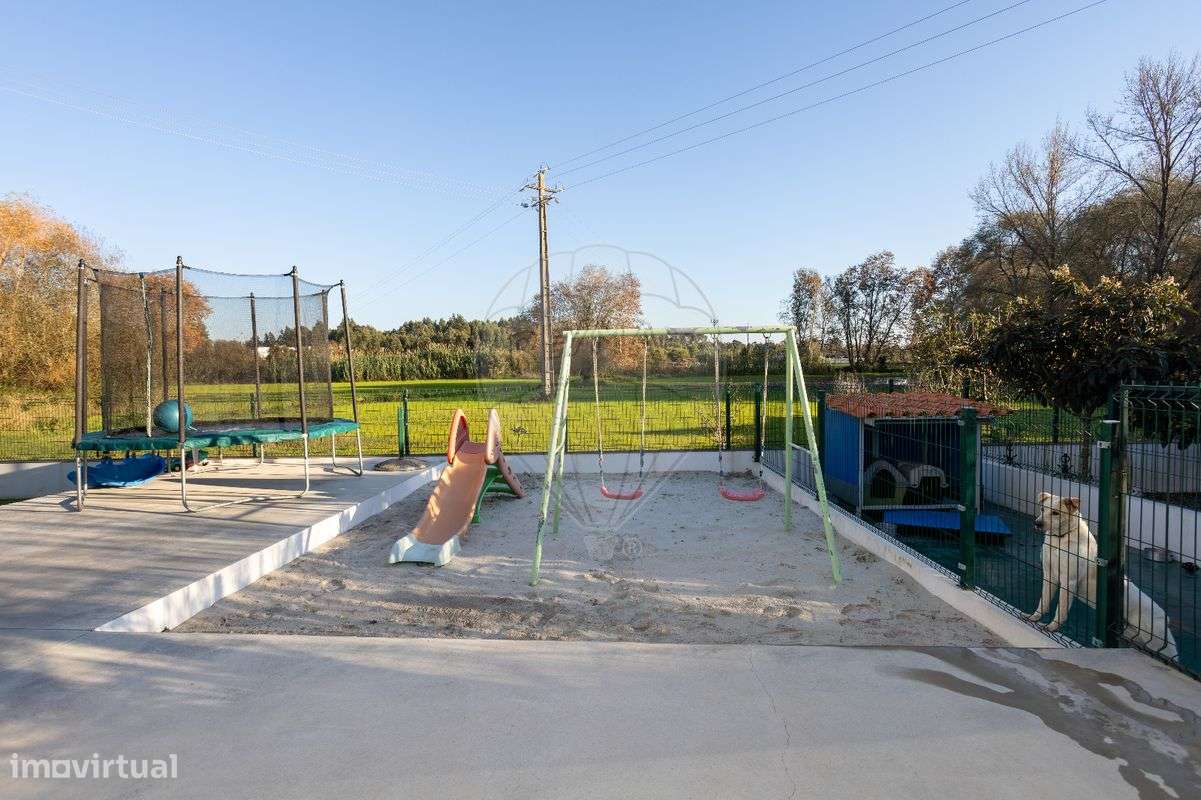 Moradia T4 para venda-25