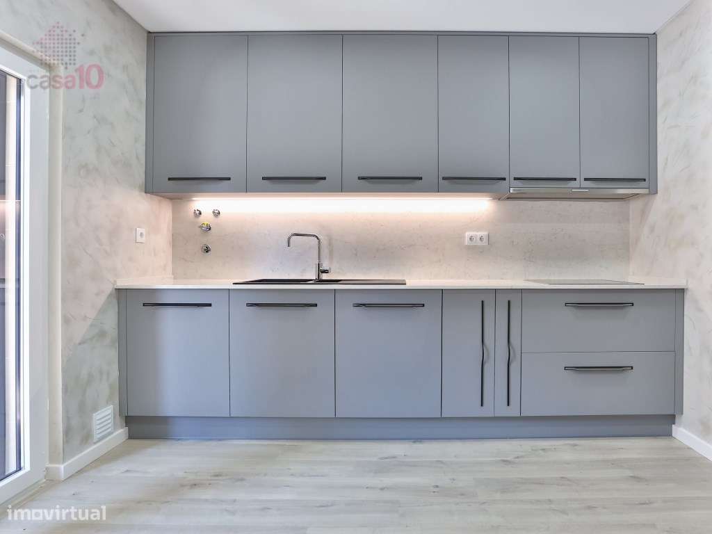 Vende-se fantástico apartamento duplex T3+1 novo, numa das melhores... - Grande imagem: 2/27