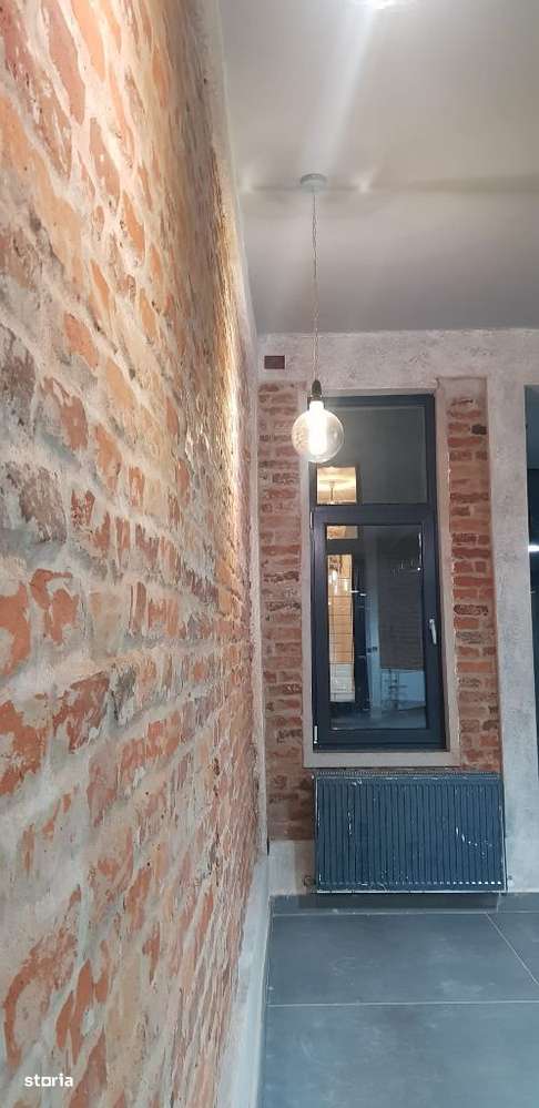 Spatiu comercial de vanzare in zona centrala - Imagine principală: 4/15