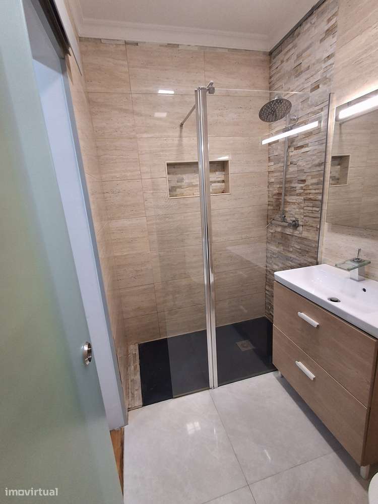 Apartamento T1 +1 com 77m² Matosinhos-20