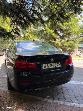 BMW Seria 5 525d xDrive - 31