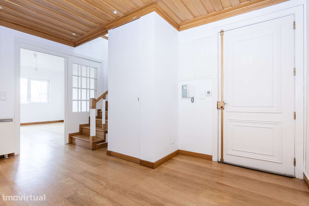 Fantástico T4 Duplex, com vista mar, em Cascais-32