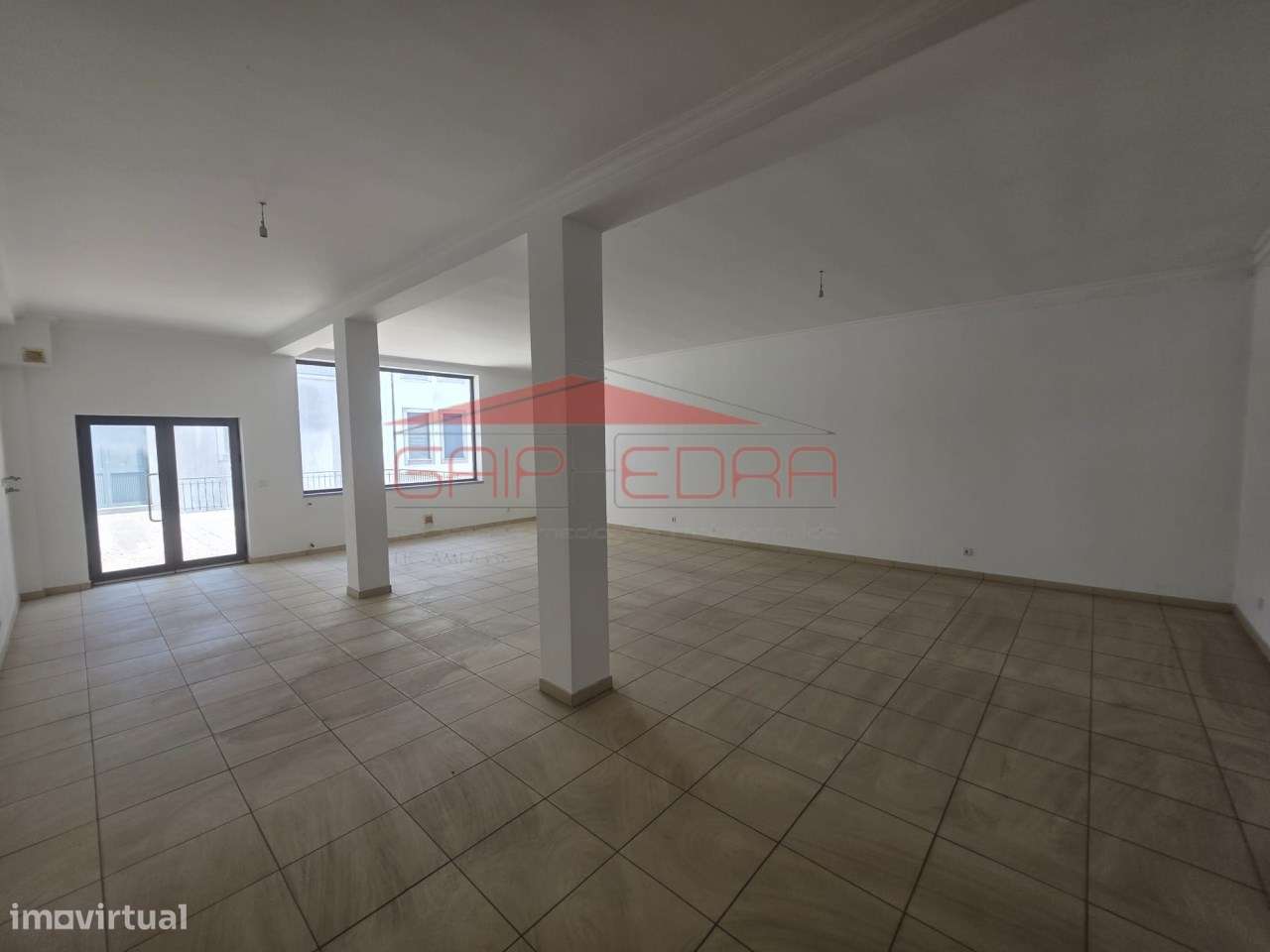Loja junto estação Guarda ideal apartamento ou comércio - Grande imagem: 5/20