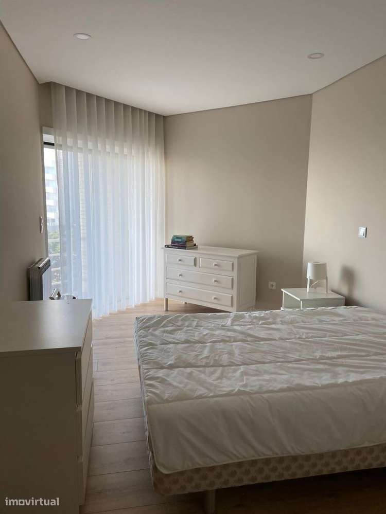 T2 alterado para t3 renovado, em frente ao mar-17