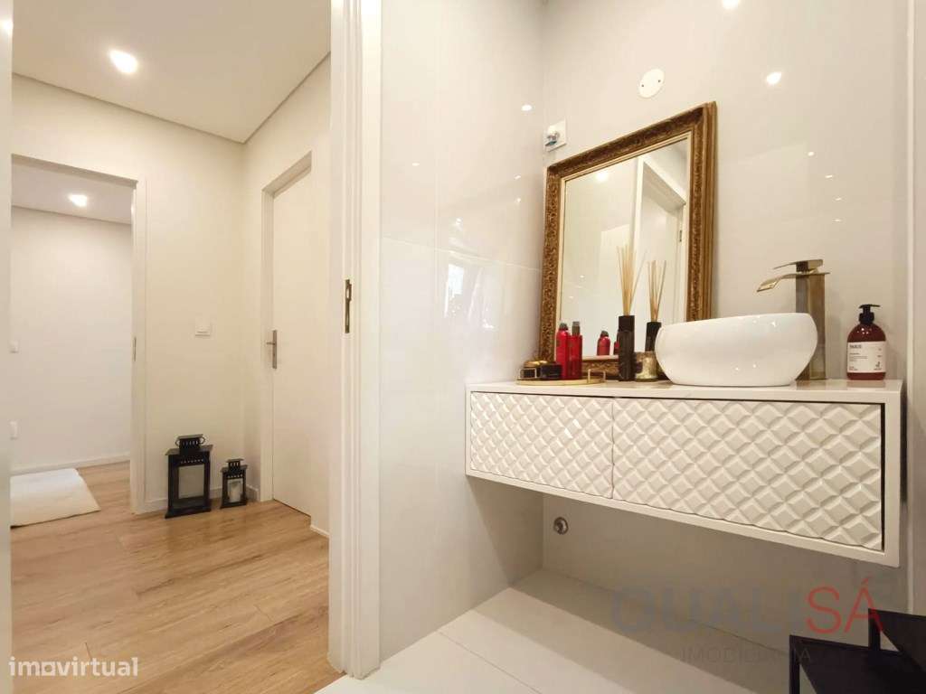 Apartamento T3 de gaveto com varandas e garagem fechada localizado ...-24