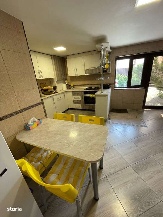 Casa spatioasa, complet mobilata, cu teren generos – Floresti, Praho-11