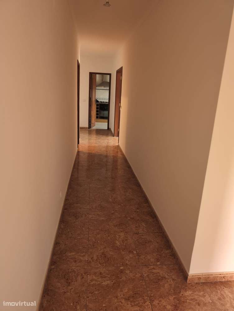 Apartamento T3 com Parqueamento em Benavente-5