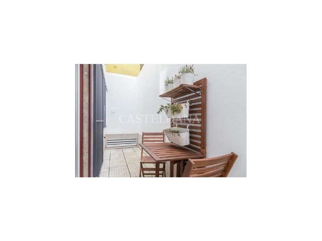 Moradia T3 entre o Principe Real e a Avenida da Liberdade com estac...-8