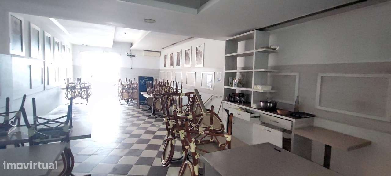 Espaço comercial histórico na Rotunda Boavista - Grande imagem: 2/4