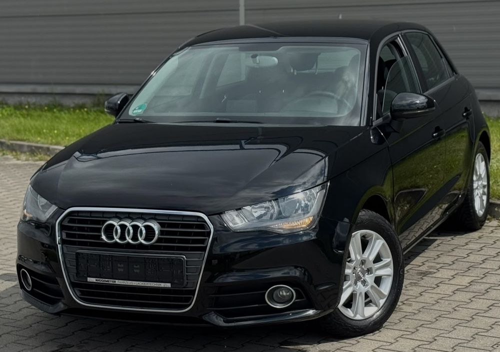 Audi A1 8X (2010-2018) 1.6 TDI Attraction 2014