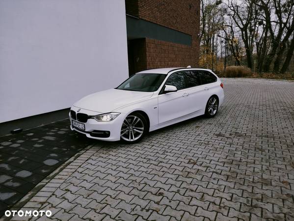 BMW Seria 3 325d Touring Sport Line - 7