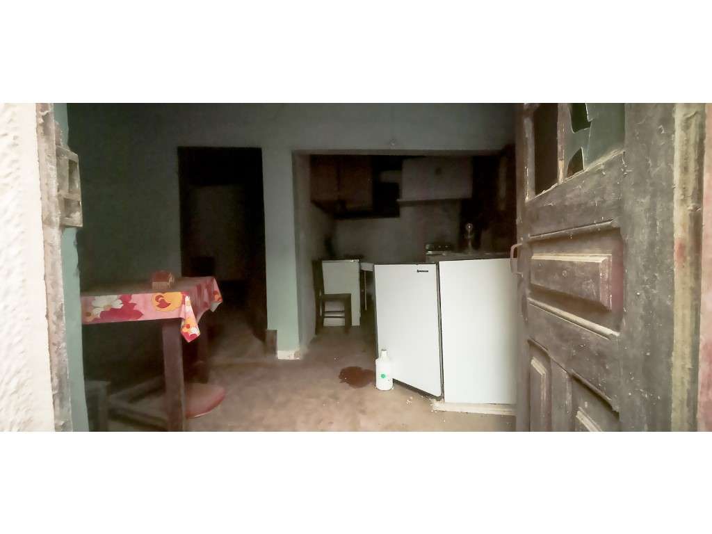 Moradia T3+1 situada em Vale Benfeito, perto da Merceana, concelho ...-2