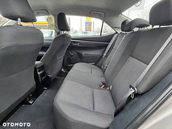 Toyota Corolla 1.6 Active - 12