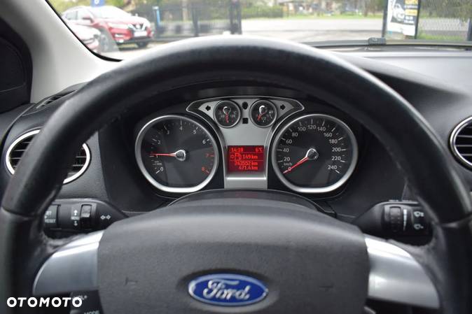 Ford Focus 2.0 16V Style+ - 11