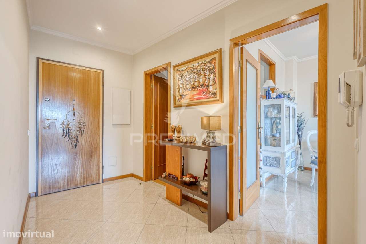 T1+1 Garagem Fechada e Arrumos ( Vilar do Andorinho) - Grande imagem: 4/26